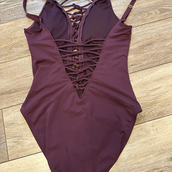 BLEU ROD Beattie Knotty But Nice Lace Down One Piece Swimsuit Aubergine - Picture 4 of 5